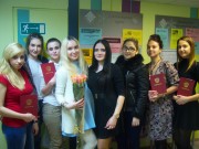 Поздравляем группу по визажу с успешным окончанием обучения.